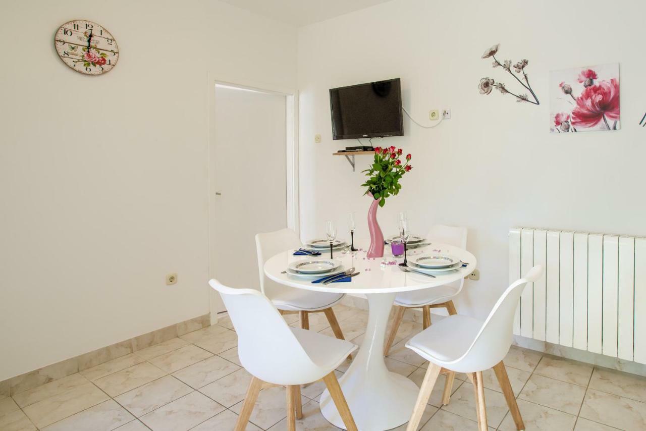 Apartman Paola プーラ エクステリア 写真