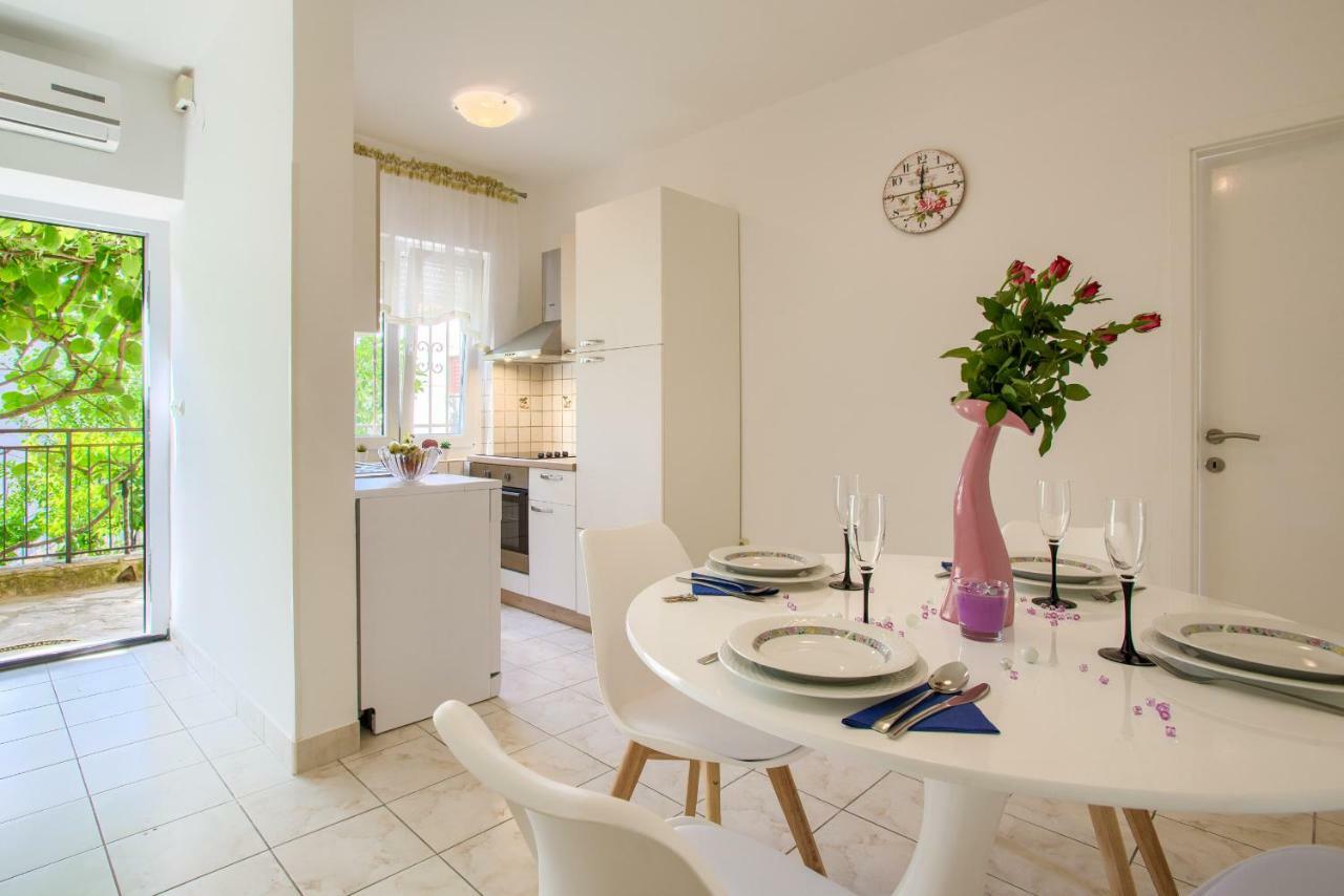 Apartman Paola プーラ エクステリア 写真