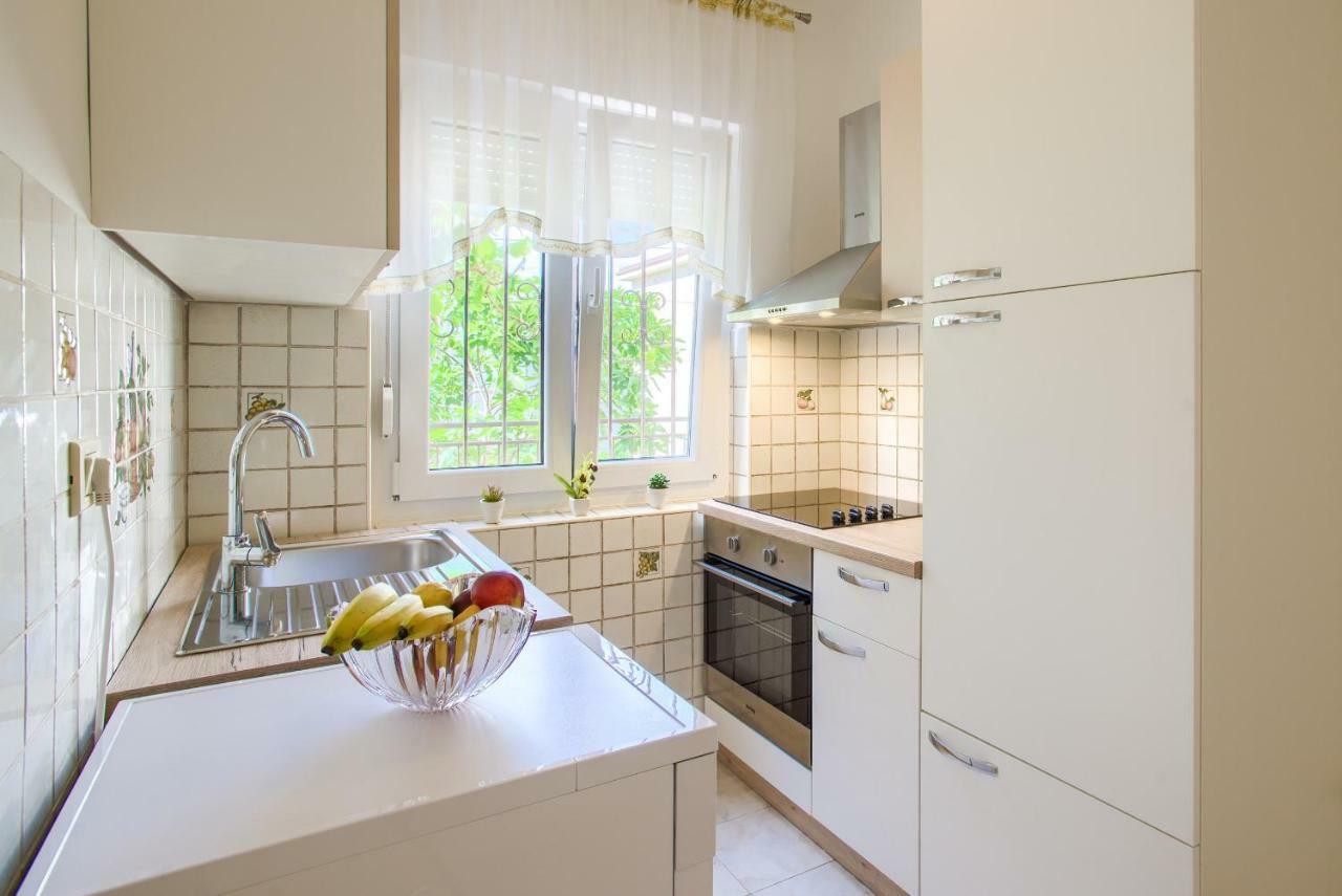Apartman Paola プーラ エクステリア 写真