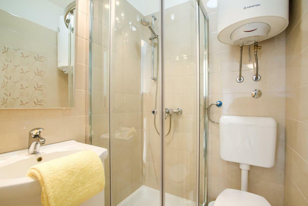 Apartman Paola プーラ エクステリア 写真