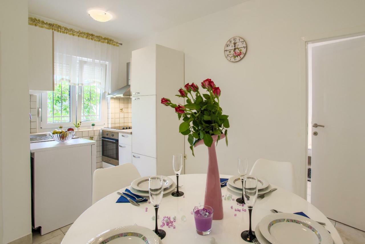 Apartman Paola プーラ エクステリア 写真